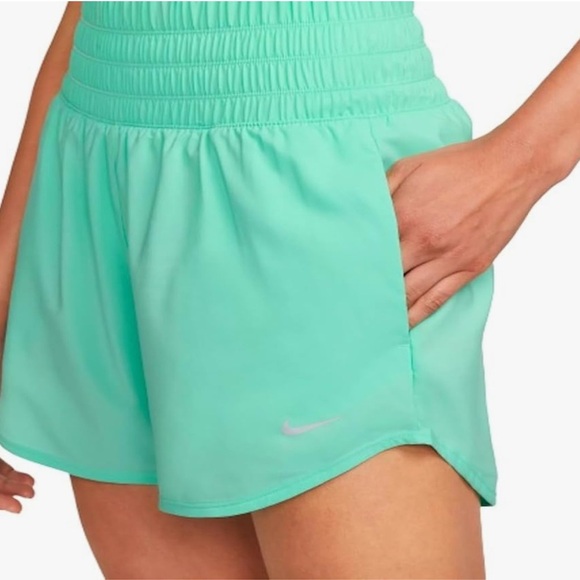 NWT Nike Women's One Dri-FIT Ultra High-Waisted 3" Brief-Lined Shorts - Picture 3 of 5
